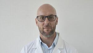 Dr. Ariel Zwenger oncólogo de Oncovida, centro oncológico en Providencia