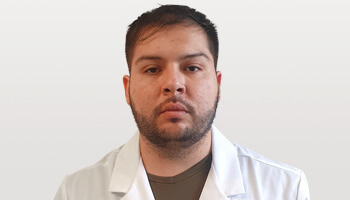 Diego Pradel, psicólogo de VidaRed. Centro Médico Manuel Montt, Providencia