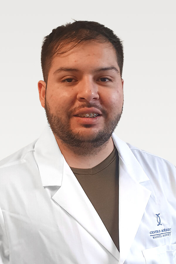 Diego Pradel, psicólogo de VidaRed. Centro Médico Manuel Montt, Providencia