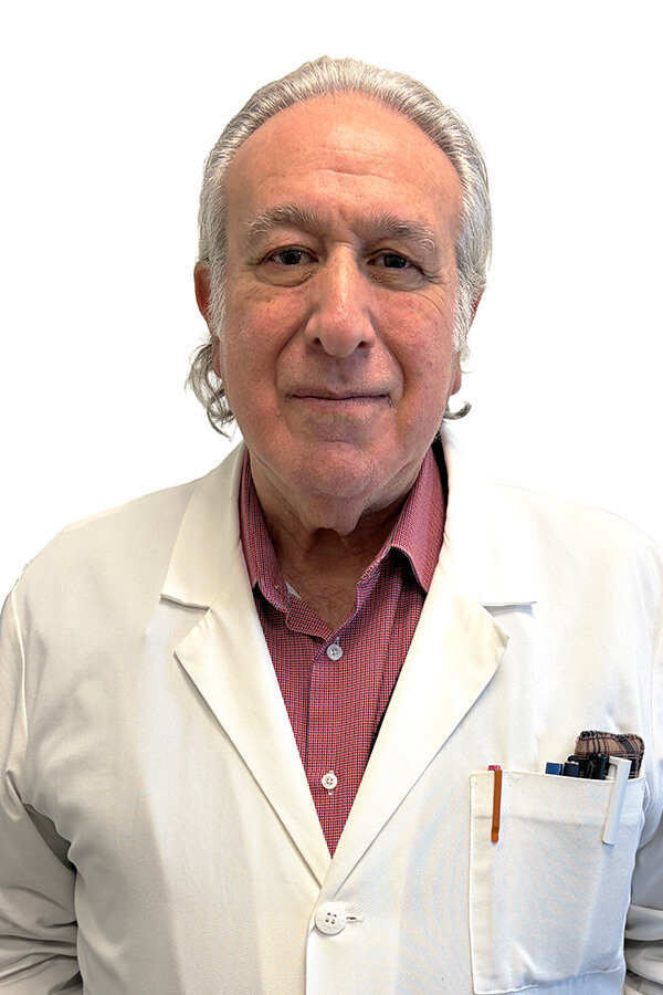 Dr. Emilio Obaid, cirujano general d centro oncológico Oncovida, Providencia