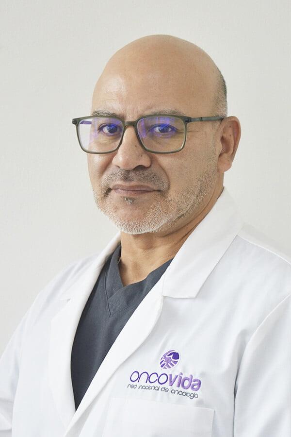 Dr. Héctor Fuenzalida dermatólogo centro oncológico oncovida providencia