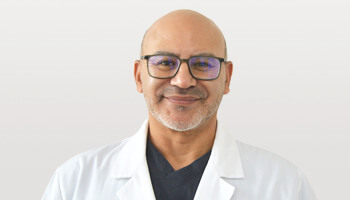 Dr. Héctor Fuenzalida dermatólogo centro oncológico oncovida providencia