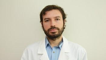 Doctor Rodrigo Cepeda médico de cuidados paliativos oncovida santiago