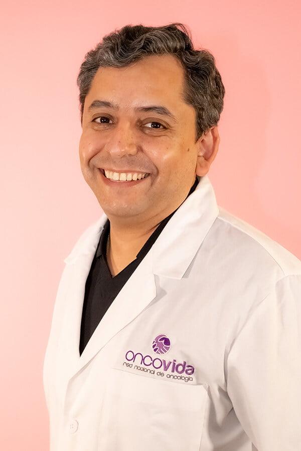 Dr Cristian Cuitiño cuidados paliativos OncoVIDA