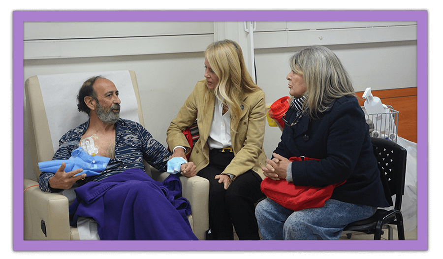 visita cecilia bolocco a Oncovida, por convenio con fundación CARE